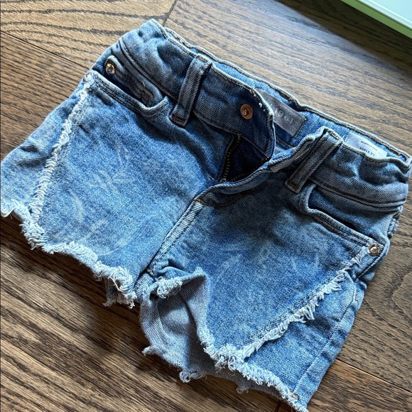 DL1961 Distressed Blue Jean Shorts 2T 18-24 months baby toddler kids - Picture 4 of 6